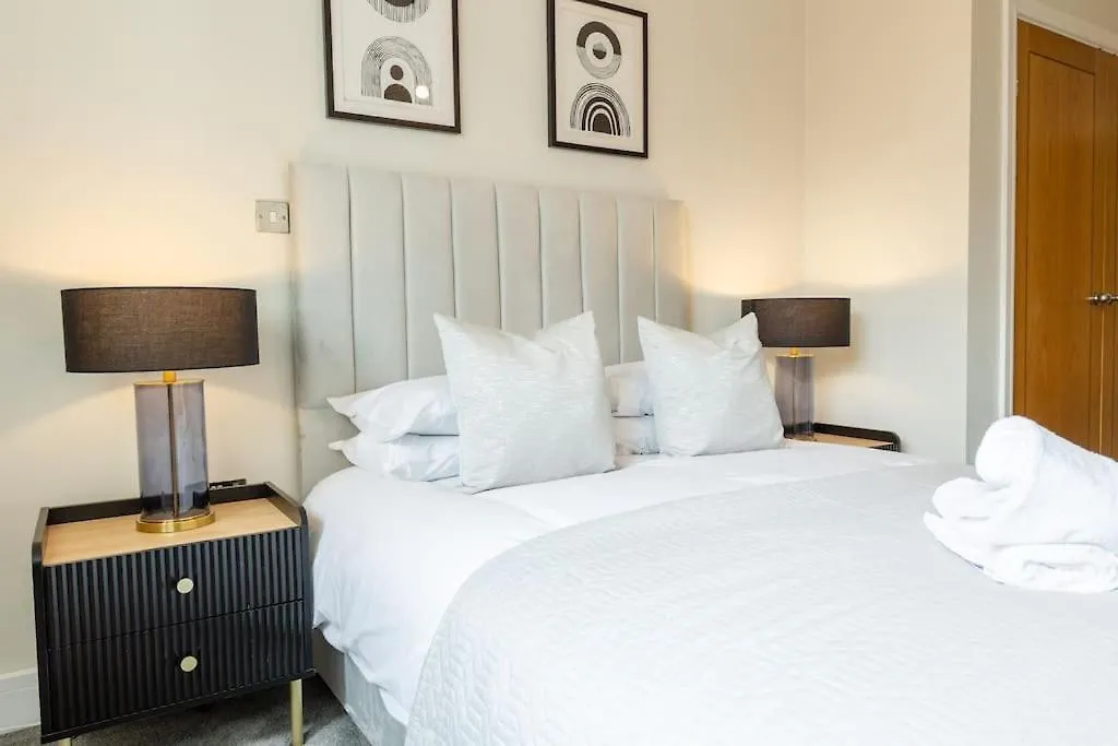 Elegant City Centre Apartment 2 Bedroom With Free Parking Κάρντιφ 0*,