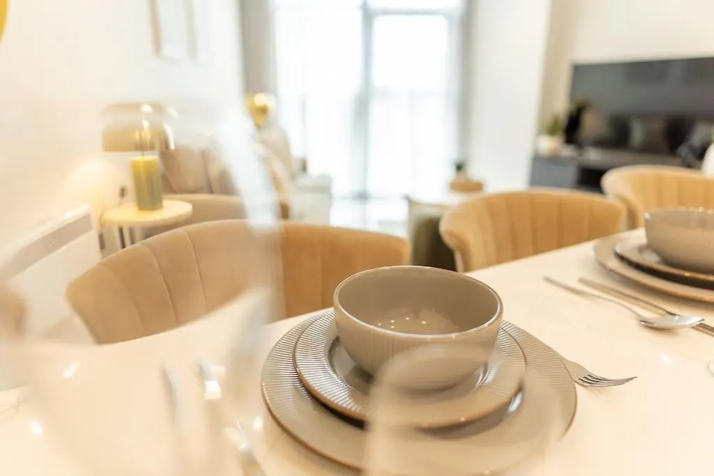 Elegant City Centre Apartment 2 Bedroom With Free Parking Cardiff United Kingdom