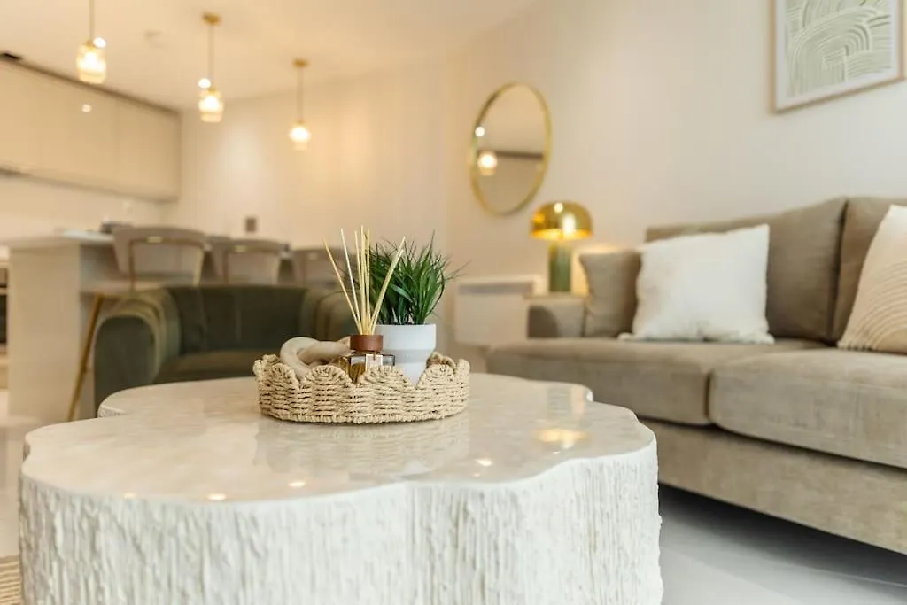 Elegant City Centre Apartment 2 Bedroom With Free Parking Cardiff