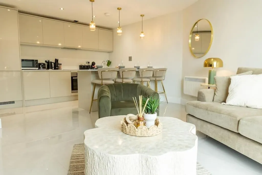 Elegant City Centre Apartment 2 Bedroom With Free Parking Cardiff United Kingdom